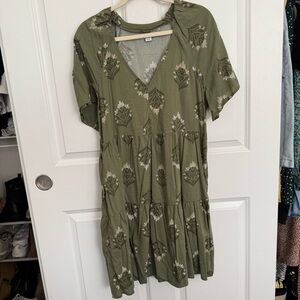Old Navy Green V-Neck Sundress